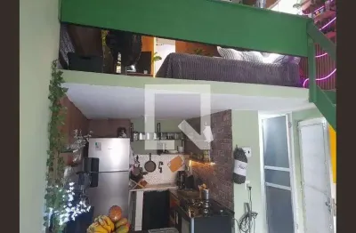 Kitnet / Stúdio para Aluguel - Centro, 1 Quarto,  28 m² - Duque de Caxias