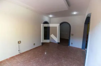 Casa com 3 quartos para alugar na Rua Martins Torres, Santa Rosa, Niterói