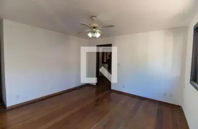 Casa com 4 quartos para alugar na Rua Professora Angeolina Petrópolis, Maravista, Niterói