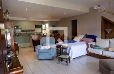 Casa com 2 quartos para alugar na Rua Manaus, Vila Leão, Sorocaba