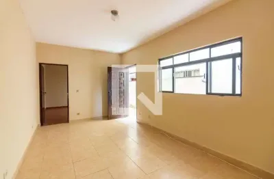 Casa com 3 quartos para alugar na Rua Salvador Nunes, Ayrosa, Osasco