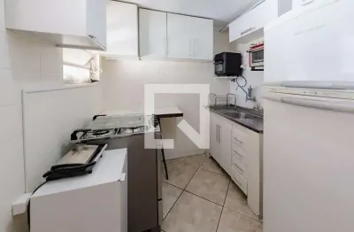 Casa para Aluguel - Carlos Prates, 2 Quartos,  200 m² - Belo Horizonte