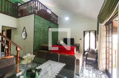 Casa para Aluguel - Vila Carmosina, 3 Quartos,  220 m² - São Paulo