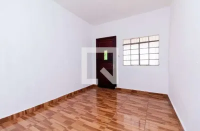Casa com 3 quartos para alugar na Rua Cláudio Xavier, Cangaíba, São Paulo