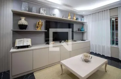 Casa com 3 quartos para alugar na Rua Manuel Jacinto, Vila Sônia, São Paulo