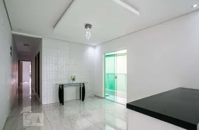 Casa com 2 quartos para alugar na Rua Vitória Régia, Campestre, Santo André
