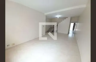 Casa com 3 quartos para alugar na Largo Professor Clemente Ferreira, Vila Melo, São Vicente