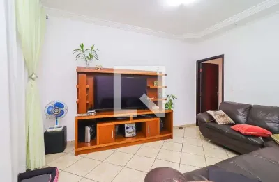 Casa com 2 quartos para alugar na Rua Maria Baumann Mendonça, Itaquera, São Paulo