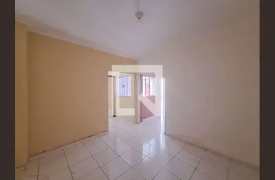 Casa com 2 quartos para alugar na Rua Santa Cruz do Escalvado, Cachoeirinha, São Paulo