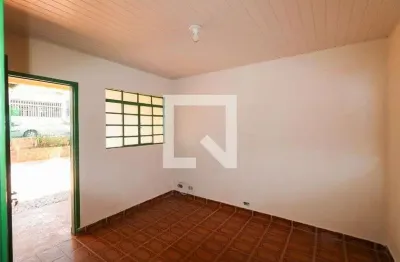 Casa para Aluguel - Nova Gerti, 2 Quartos,  147 m² - São Caetano do Sul
