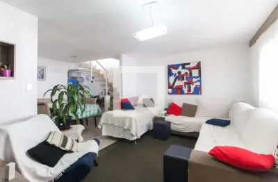 Casa com 3 quartos para alugar na Rua Maragogi, Itaquera, São Paulo