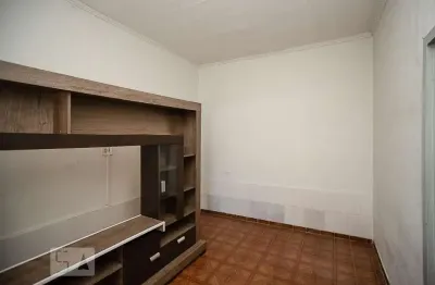 Casa com 1 quarto para alugar na Rua Benjamim de Magalhães, Pilares, Rio de Janeiro