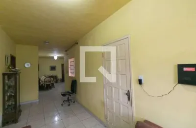 Casa com 3 quartos para alugar na Rua Marrocos, Canaã, Belo Horizonte