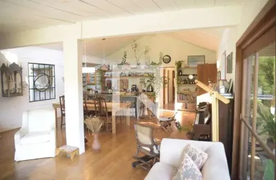 Casa / Sobrado em Condomínio para Aluguel - Jardim Colibri, 3 Quartos,  320 m² - Cotia