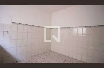 Casa com 1 quarto para alugar na Rua Fernão Lopes de Camargo, Jardim Teresa, São Paulo