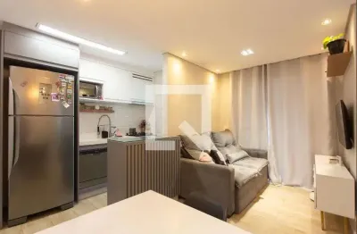 Apartamento para Aluguel - Itaim Paulista, 2 Quartos,  50 m² - São Paulo