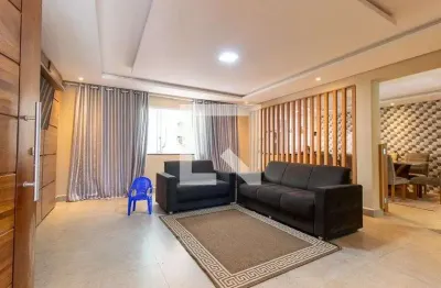 Casa com 4 quartos para alugar na Rua Sofia Dubiella, Abranches, Curitiba