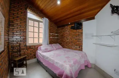 Casa para Aluguel - Campeche, 1 Quarto,  30 m² - Florianópolis