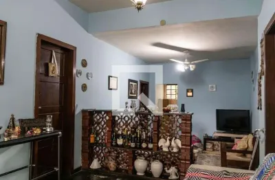 Casa para Aluguel - Cinquentenário, 3 Quartos,  600 m² - Belo Horizonte