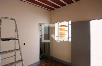 Casa para Aluguel - Santa Efigênia, 1 Quarto,  245 m² - Belo Horizonte