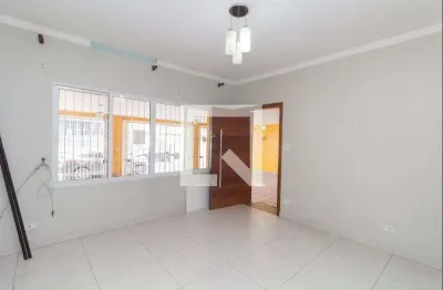 Casa com 2 quartos para alugar na Rua Palmeira das Bermudas, Vila Curuçá, São Paulo