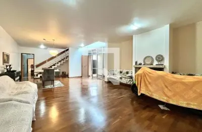 Casa com 5 quartos para alugar na Rua Taquaruçu, Jabaquara, São Paulo