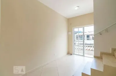 Casa com 2 quartos para alugar na Rua Raqueta Provensano, Tatuapé, São Paulo