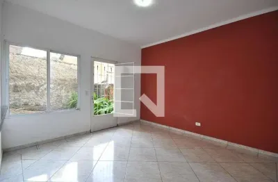 Casa com 2 quartos para alugar na Rua Conselheiro Moreira de Barros, Santana, São Paulo