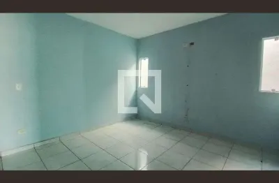 Casa com 2 quartos para alugar na Rua Kame Yoshimoto, Jardim São José, Suzano