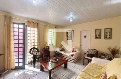 Casa com 3 quartos para alugar na Rua Doutor Guilherme da Silva, Cambuí, Campinas