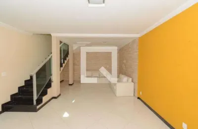 Casa com 3 quartos para alugar na Rua Vereador Gonçalo Bráz De Matos, Alvorada, Contagem