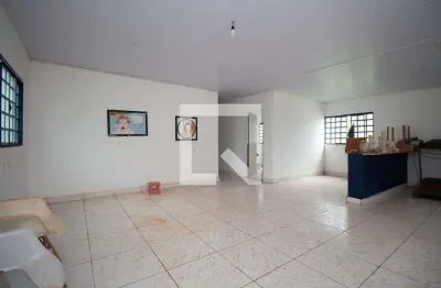 Casa com 2 quartos para alugar na Smln Trecho 7, Lago Norte, Brasília