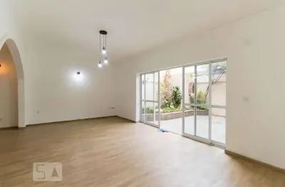 Casa para Aluguel - Jardim Botucatu, 3 Quartos,  350 m² - São Paulo