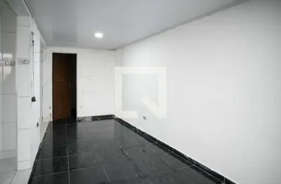 Casa com 1 quarto para alugar na Rua Giovanni da Conegliano, Vila Liviero, São Paulo