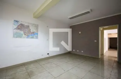 Casa com 2 quartos para alugar na Rua Zulmira Cavalheiro Faustino, Vila Prel, São Paulo