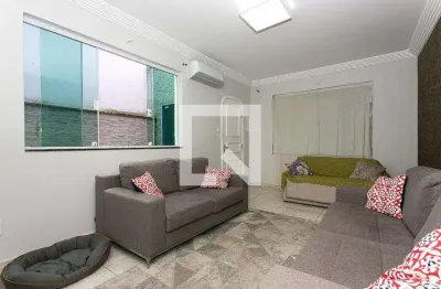 Casa com 3 quartos para alugar na Rua Bartolomeu Dias, Vila Carrão, São Paulo