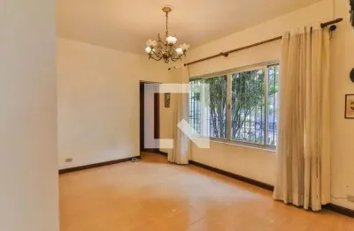 Casa com 3 quartos para alugar na Rua Hugo Carotini, Butantã, São Paulo