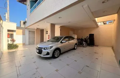 Residência no caiçara em praia grande, 2 dorm,1 vaga, banheiro com armário, 49m²