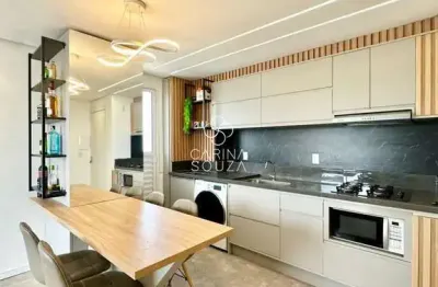 Maravilhoso apartamento mobiliado e decorado, pronto para morar em excelente localização no bairro primavera
