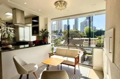 Bem-vindo a este maravilhoso apartamento com 78 m² privativos uma raridade que equilibra perfeitamente o viver moderno com a praticidade do dia a dia, no centro da cidade.