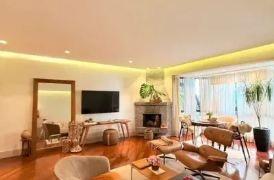 Amplo e Aconchegante Apartamento à Venda - Próximo à Av. Maurício Cardoso, Centro de Novo Hamburgo