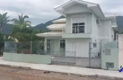 Casa com 3 quartos à venda na Rua Olinda Olídia Vieira, 297, Praia de Fora, Palhoça