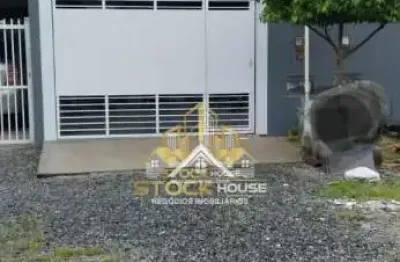 Sobrado geminado mobiliado 2 quartos bairro espinheiros