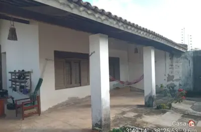 Casa com 2 quartos à venda na Avenida Cícero Sá, 700, Precabura, Eusébio