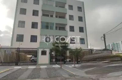 Alugo apartamento 3/4 com suíte, semi-mobiliado e varanda aconchegante
