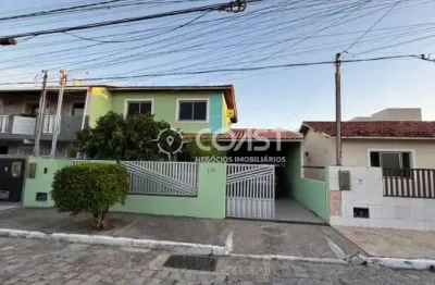 Vendo excelente casa com 3/4 sendo 1 suíte, no moradas das mangueiras.