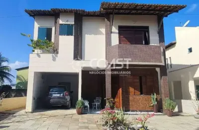 Casa em condomínio com 7 quartos, sendo 3 suítes no bairro aruana