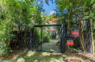 Vende-se: casa impecável de 4 quartos no bairro espirito santo, porto alegre, rs.