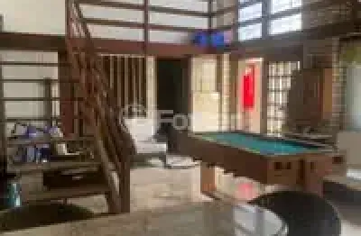 Amplo terreno, casa 3 quartos, 7 vagas, piscina, salão, bairro chácara das pedras