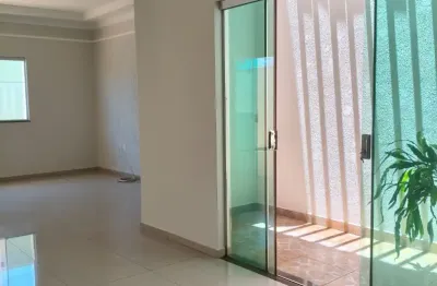 Linda casa próximo do hospital municipal excelente  projeto e acabamento.